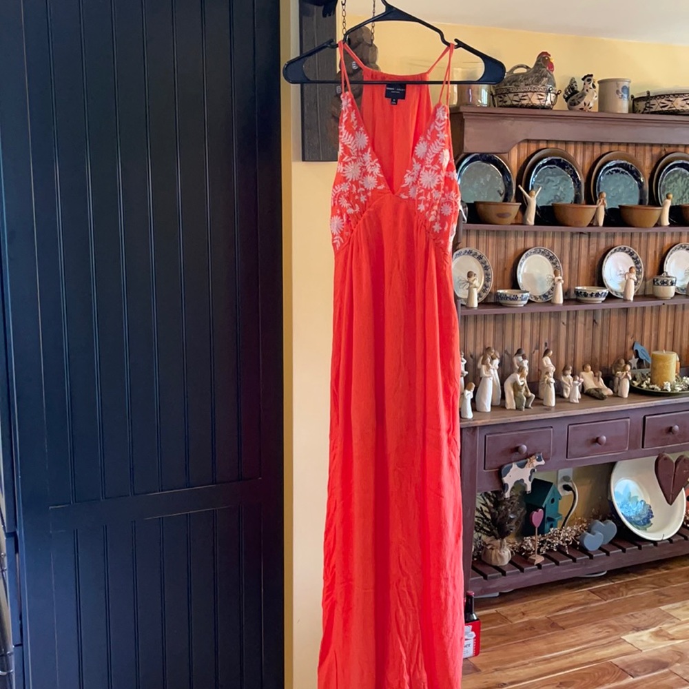 Maxi Dress w/ Floral Detail